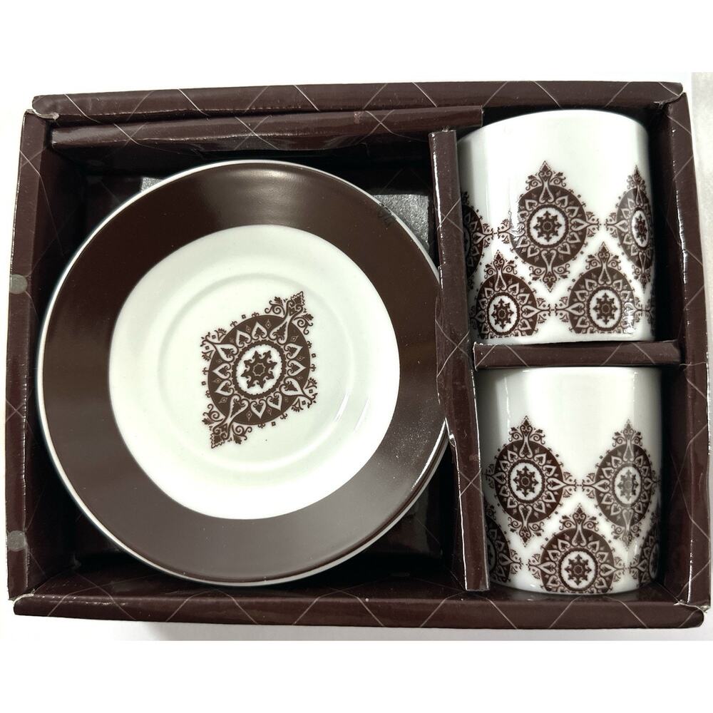 Artisano Designs Espresso Cups & Saucers Set of 2 Brown White Pattern Boxed